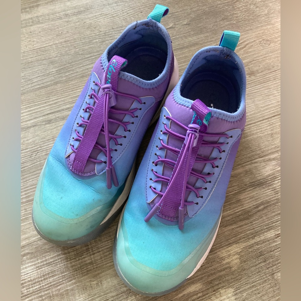 Clove Aeros women size 9, very good used condition